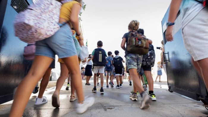 ¿Son demasiado largas las vacaciones escolares de verano en España? Qué sabemos sobre su impacto académico y en el bienestar de la infancia colegio